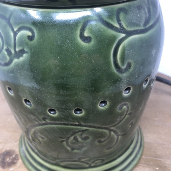 Scentsy English Ivy Full Size Wax Melt Premium Warmer - Picture 5 of 11